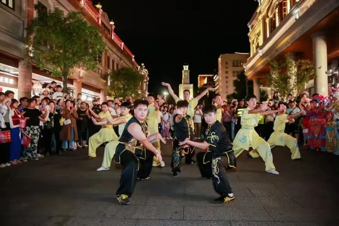 2026年“骐骥刺桐·非遗芳华”春节元宵非遗街秀.jpg