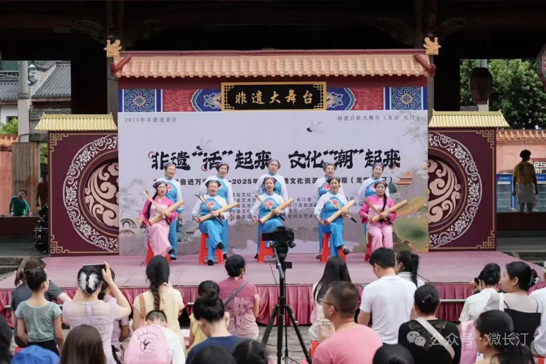 “唱响经典·铭记历史”——唱古文主题活动暨纪念中国人民抗日战争胜利80周年.jpg